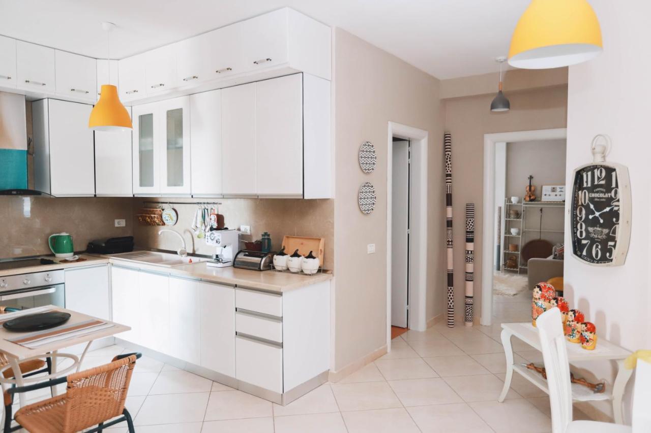 Large Apartment Near The Seaside Boulevard Lungomare Wlora Zewnętrze zdjęcie