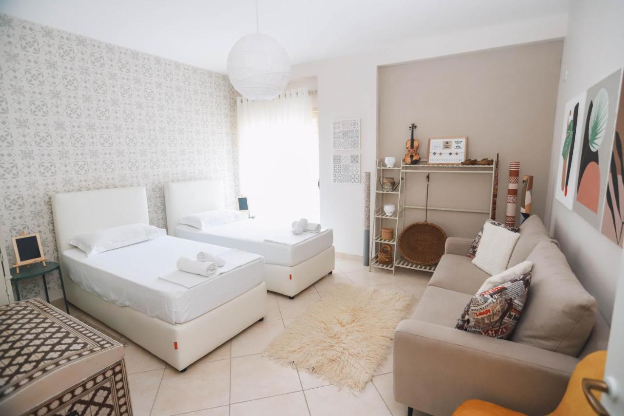 Large Apartment Near The Seaside Boulevard Lungomare Wlora Zewnętrze zdjęcie