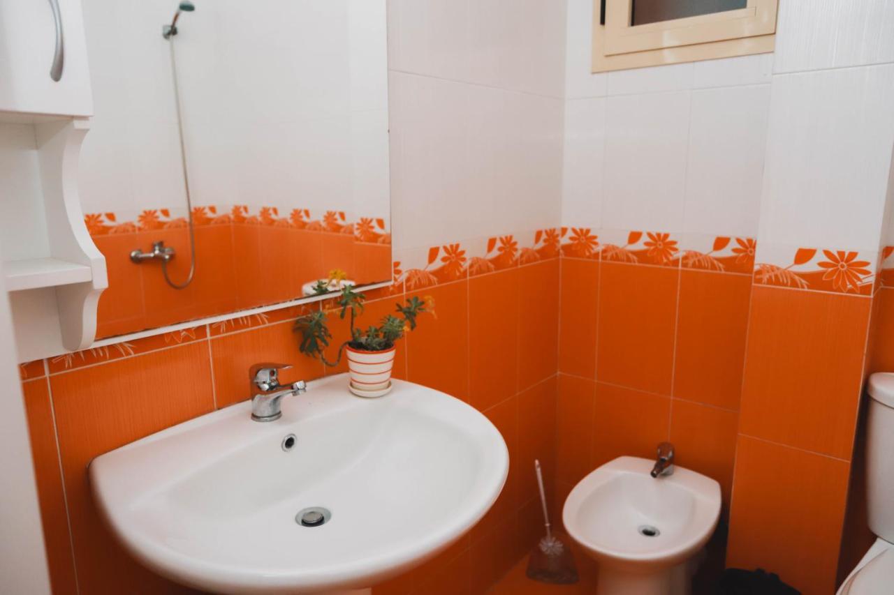 Large Apartment Near The Seaside Boulevard Lungomare Wlora Zewnętrze zdjęcie