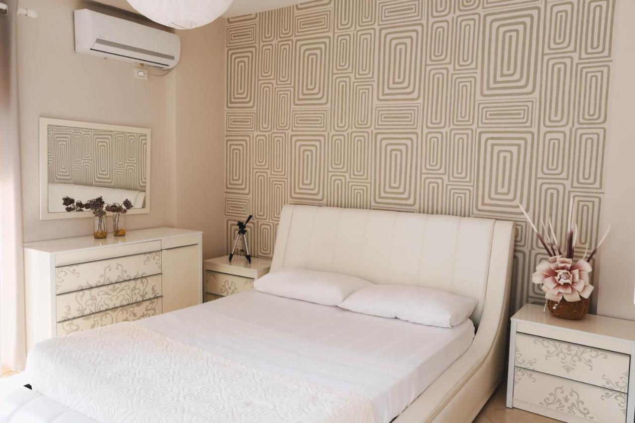 Large Apartment Near The Seaside Boulevard Lungomare Wlora Zewnętrze zdjęcie